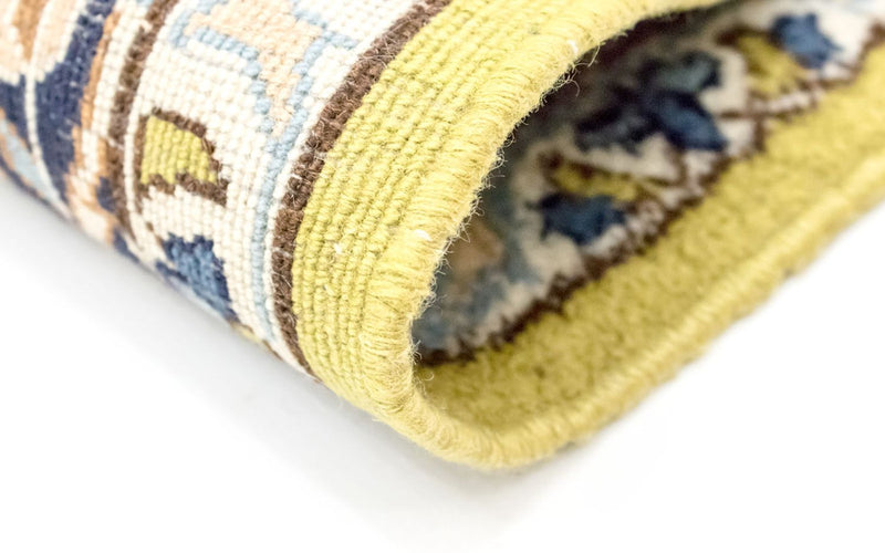 Perzisch tapijt - Nain - Koninklijk - 259 x 151 cm - lichtgroen