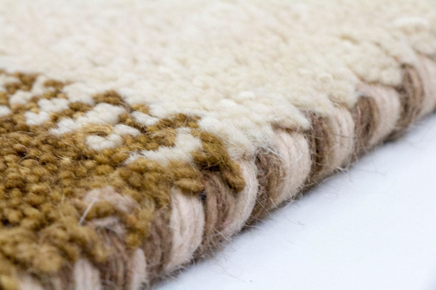 Indo Gabbeh Tapijt 137x71cm - Wollen tapijt