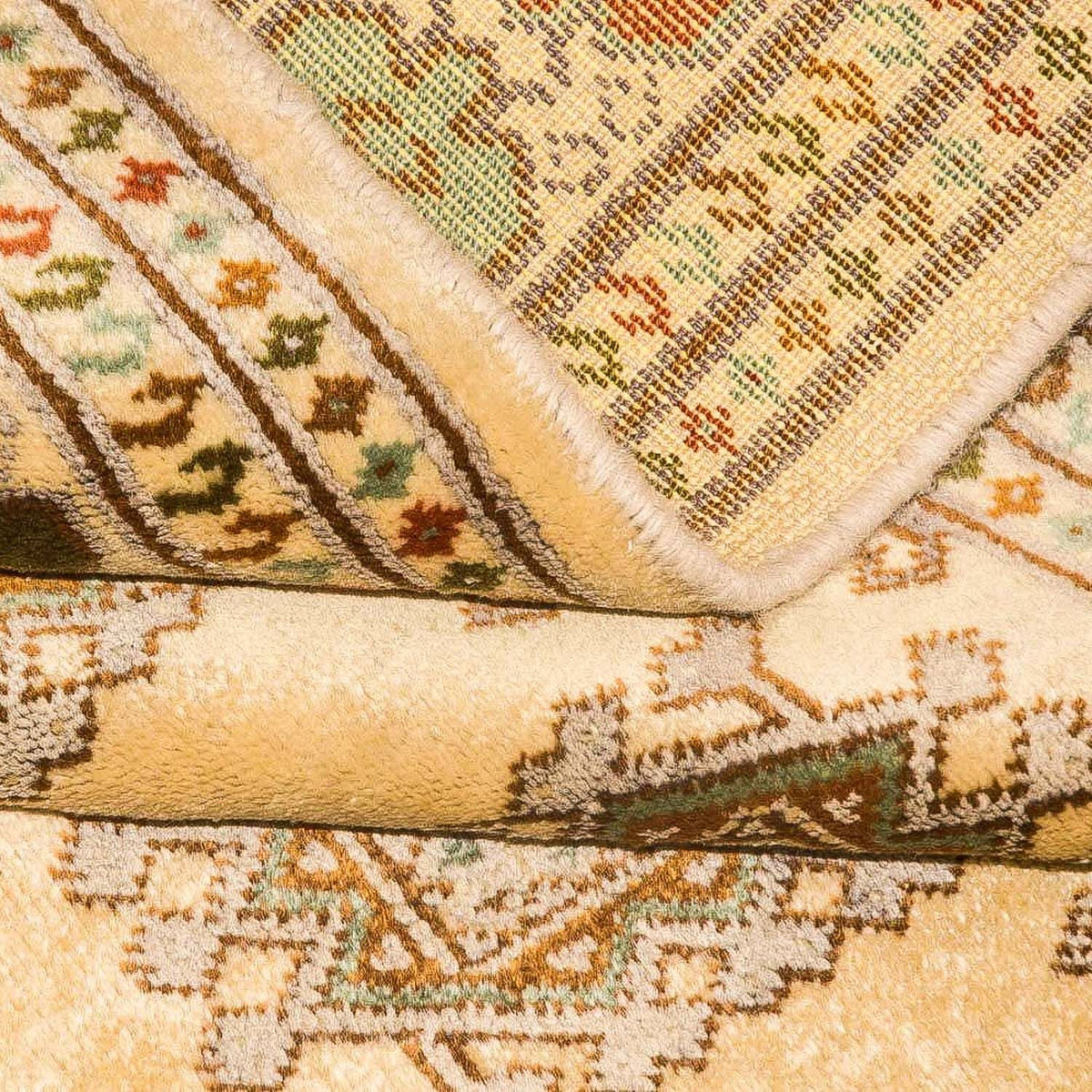 Turkaman tapijt - 184 x 126 cm - beige