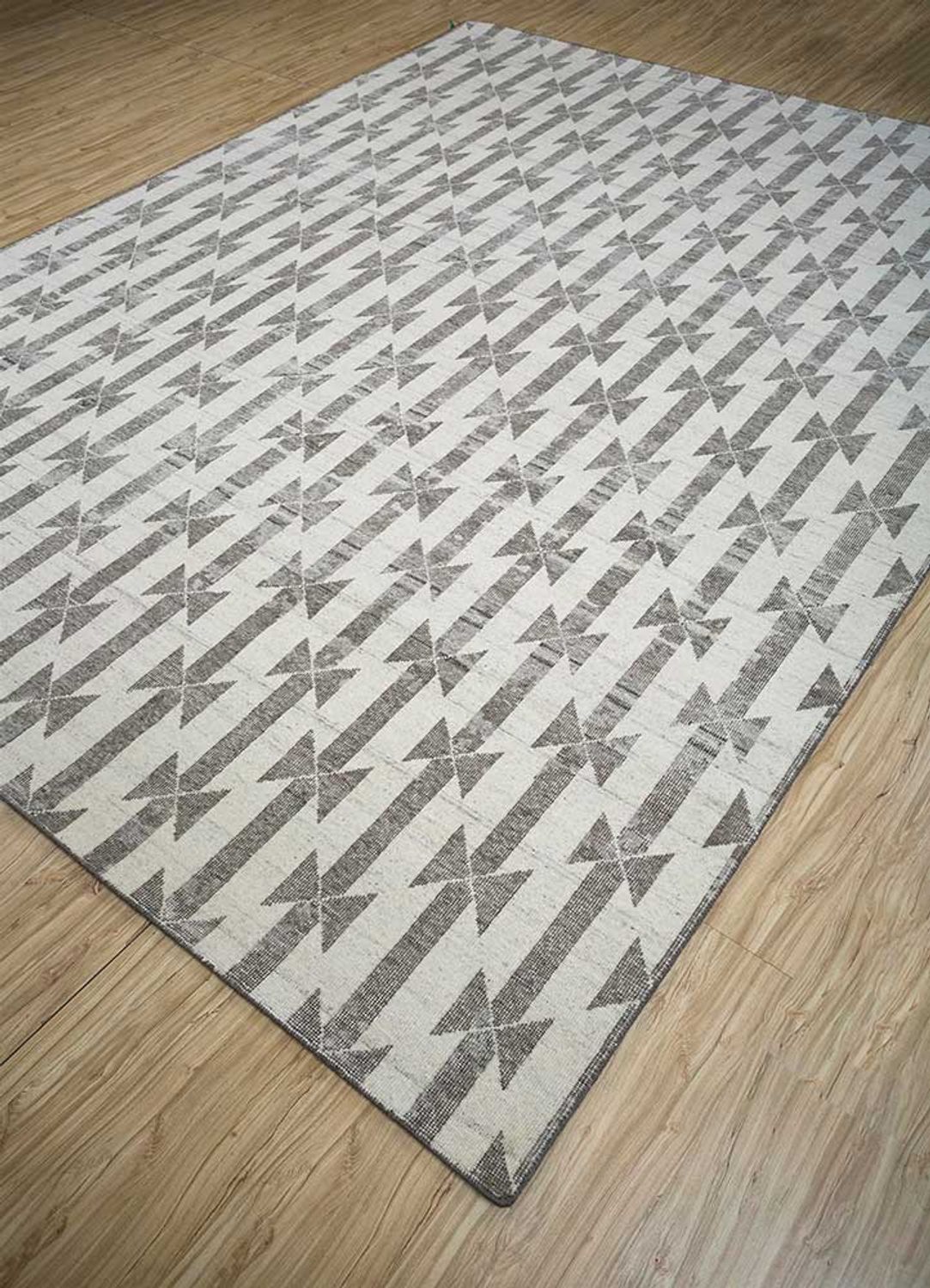 DP02-RUG1148835-270x180