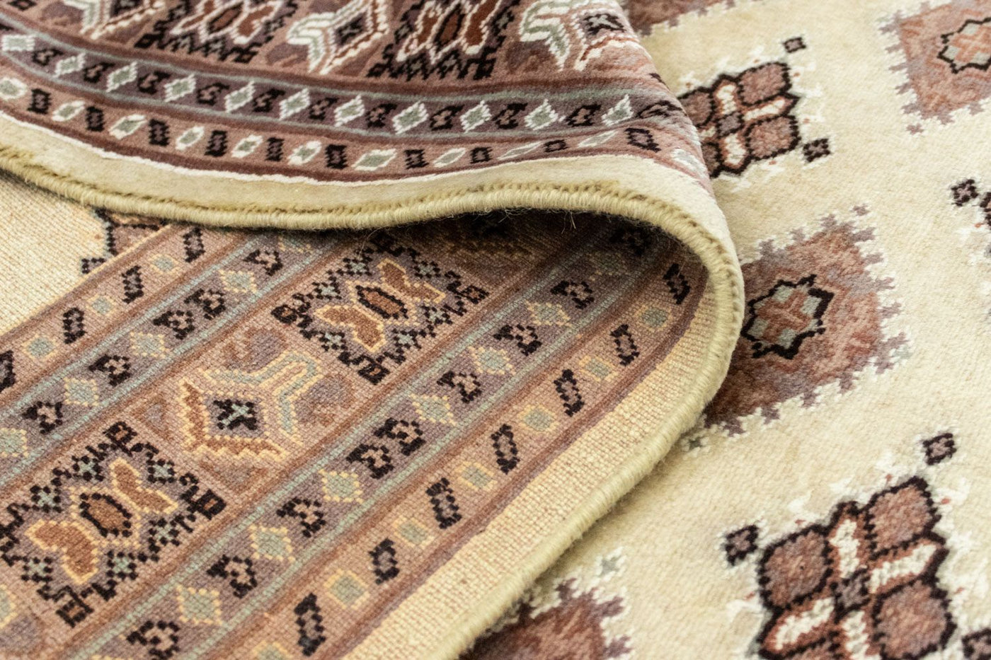 Pakistaans tapijt 188x126cm - Oosters Tapijt