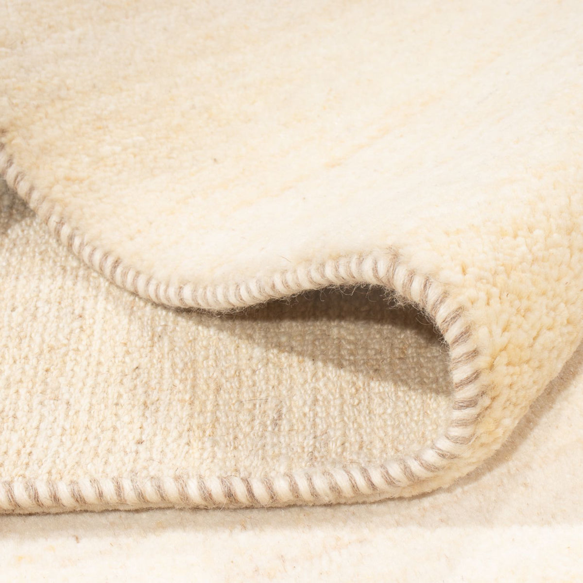 Gabbeh tapijt - Perzisch - 244 x 167 cm - licht beige