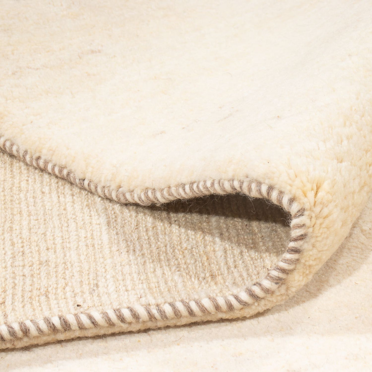 Gabbeh tapijt - Perzisch - 240 x 172 cm - licht beige