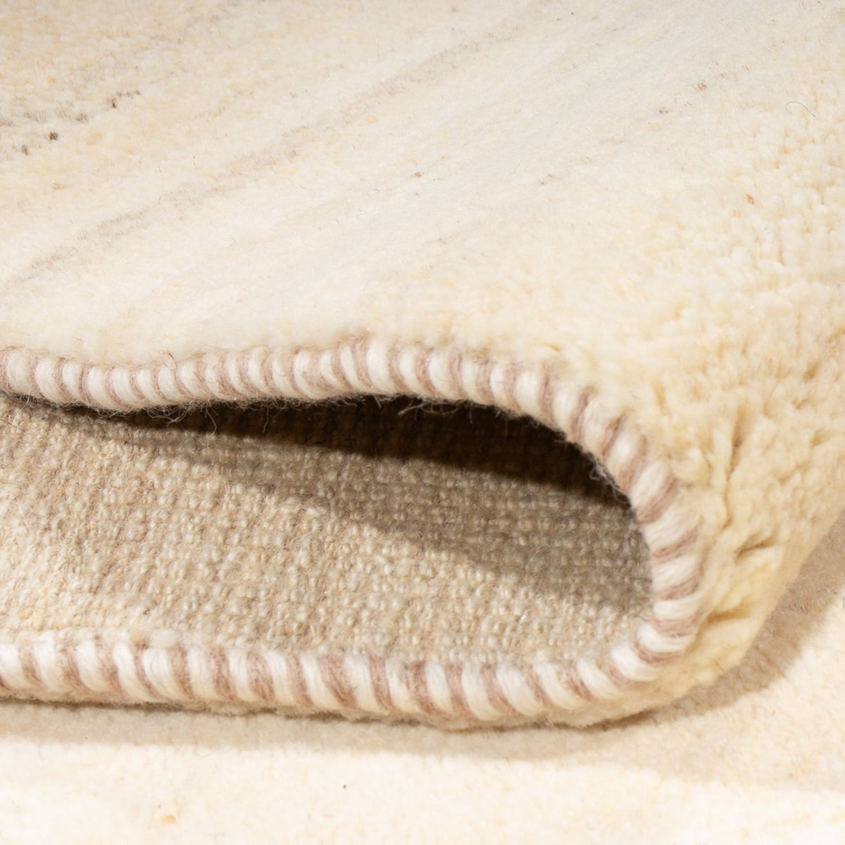 Gabbeh tapijt - Perzisch - 242 x 182 cm - natuurlijk wit