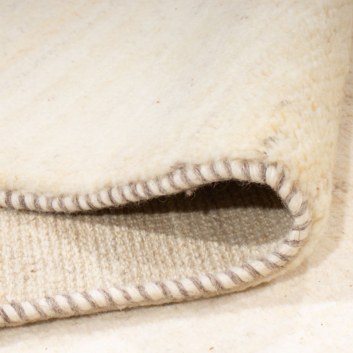 Gabbeh tapijt - Perzisch - 245 x 174 cm - licht beige