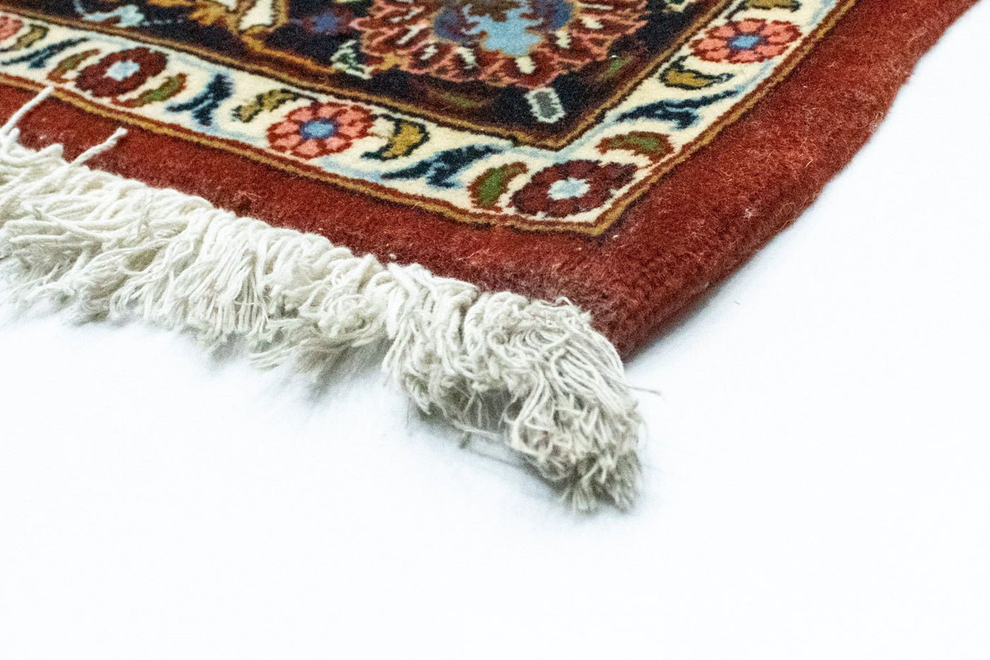 Tabriz Tapijt 226x141cm - Perzisch tapijt