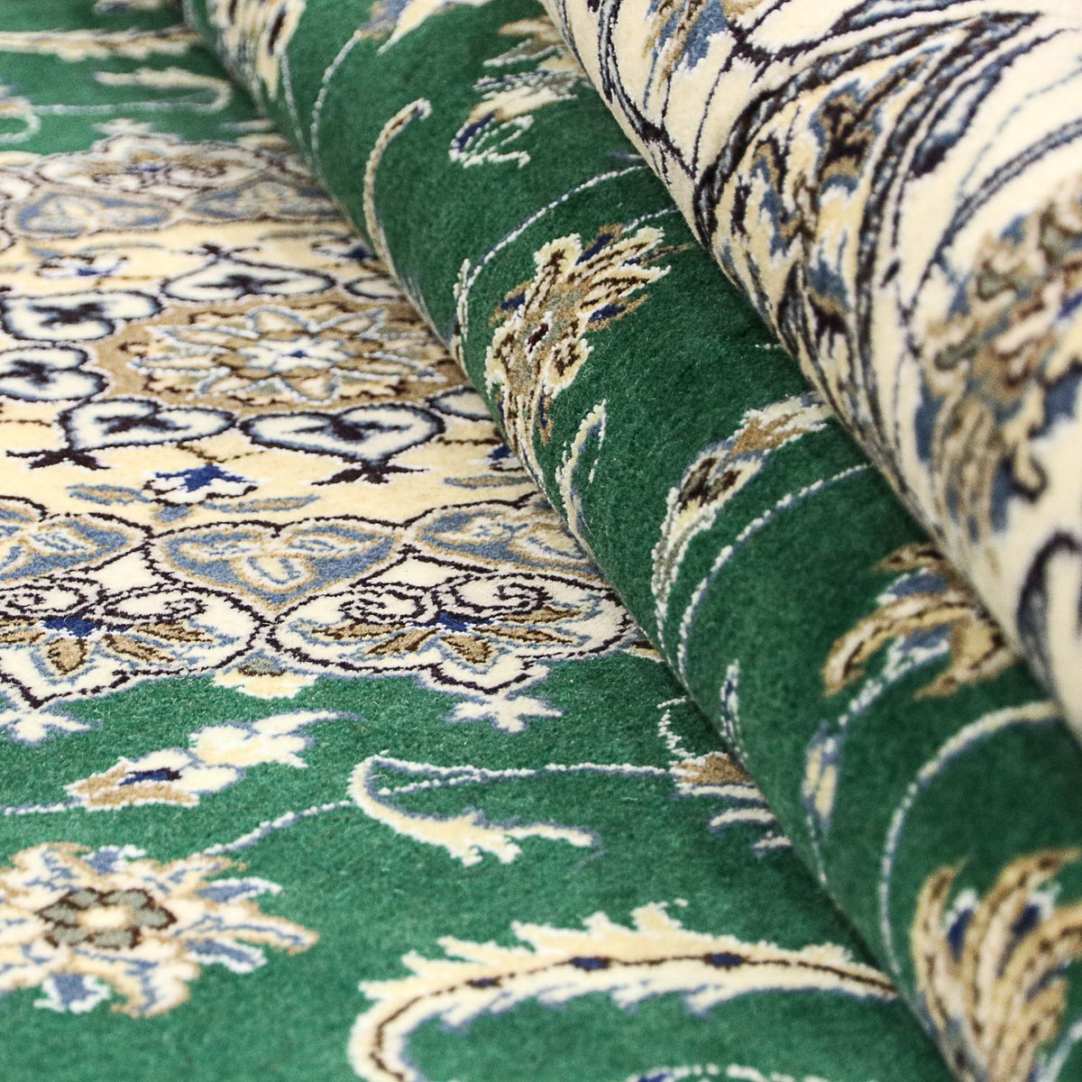 Perzisch tapijt - Nain - 286 x 200 cm - donkergroen