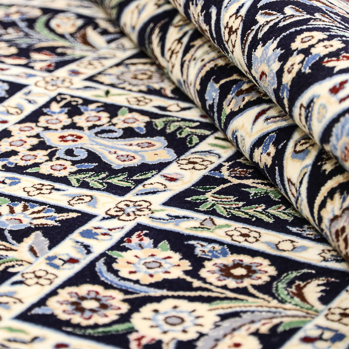 Perzisch tapijt - Nain - Premium - 235 x 147 cm - beige