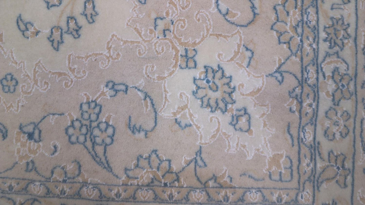 Perzisch tapijt - Nain - 332 x 206 cm - lichtbruin