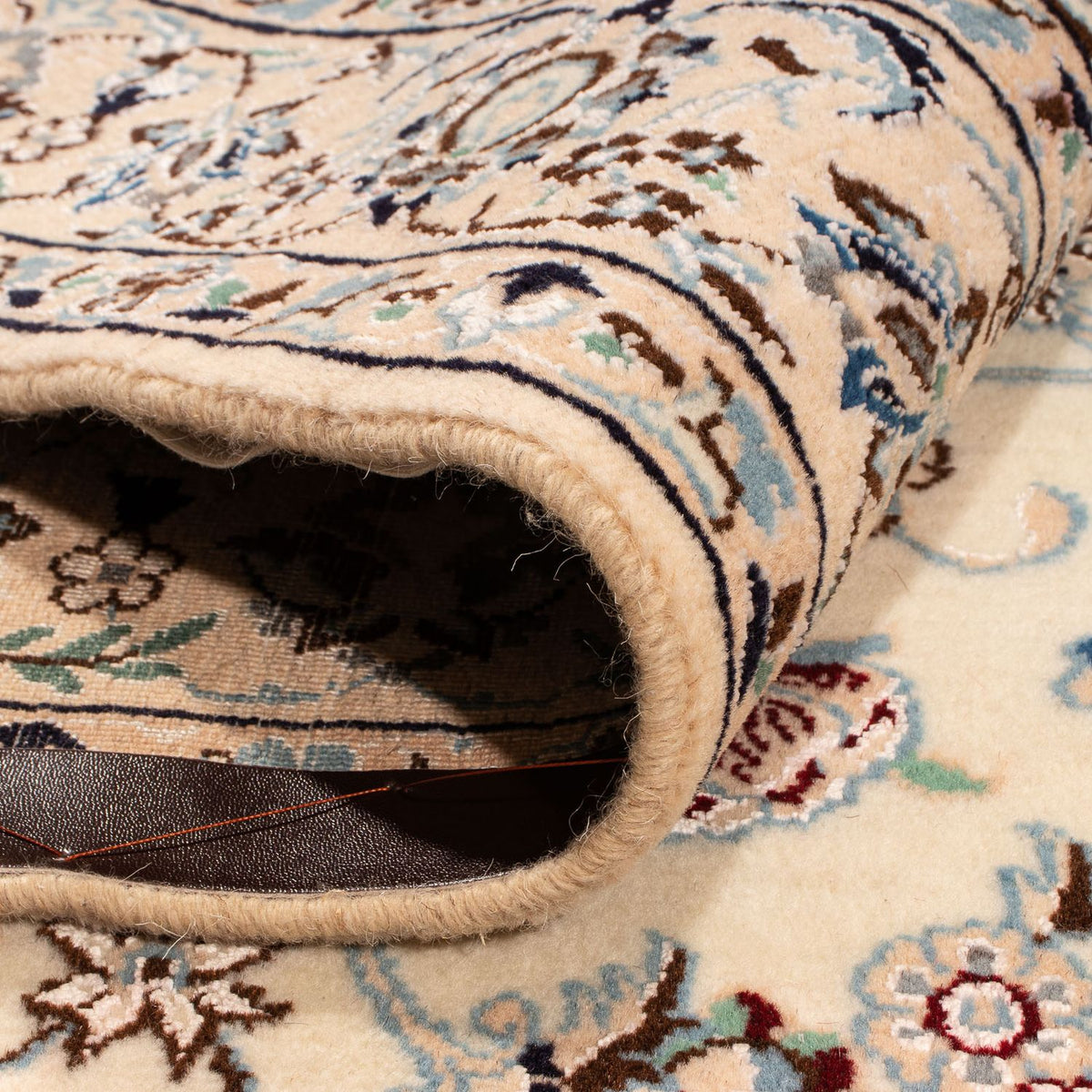 Perzisch tapijt - Nain - Koninklijk - 204 x 135 cm - beige