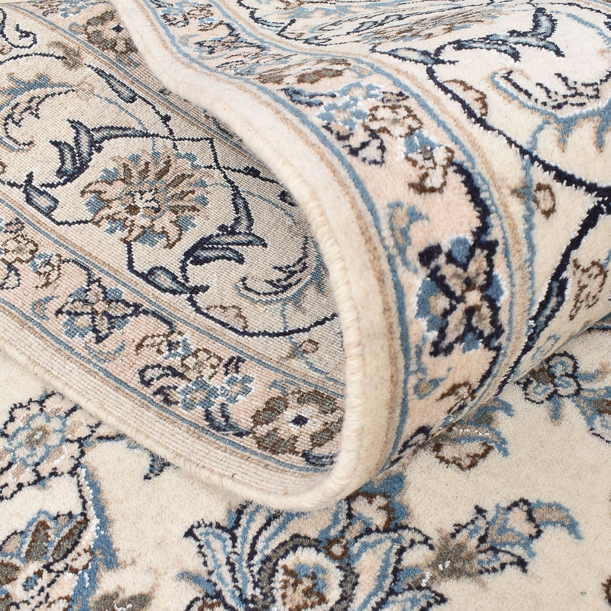 Perzisch tapijt - Nain - 240 x 165 cm - lichtgrijs