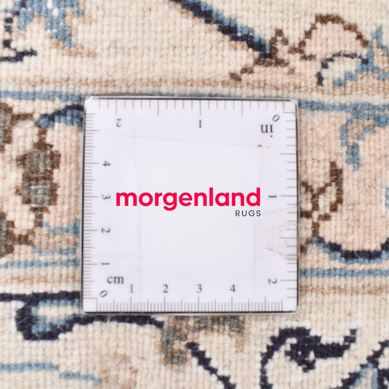 Perzisch tapijt - Nain - 240 x 165 cm - lichtgrijs