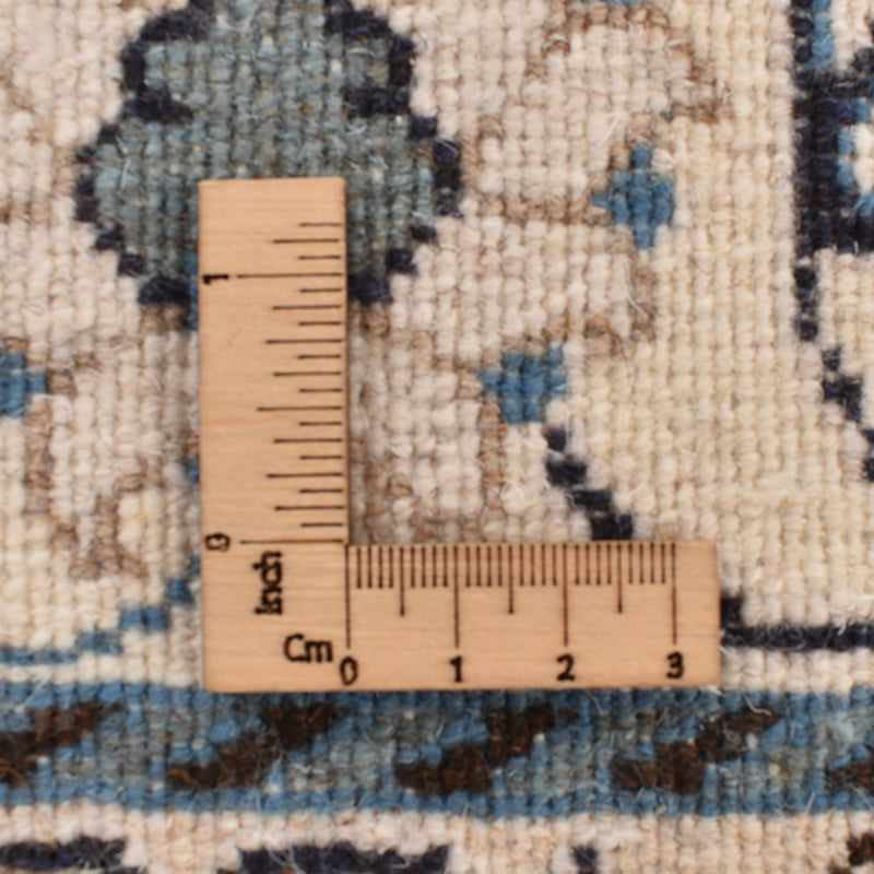 Perzisch tapijt - Nain - 241 x 164 cm - licht beige