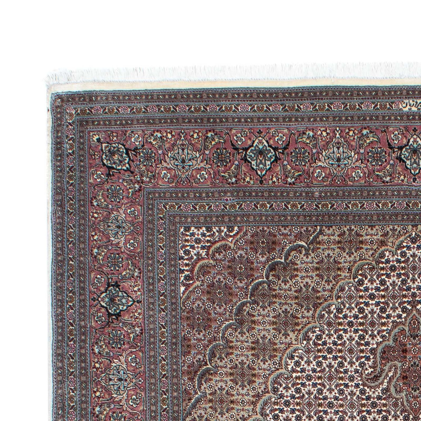 Tabriz Tapijt 209x153cm - Perzisch tapijt
