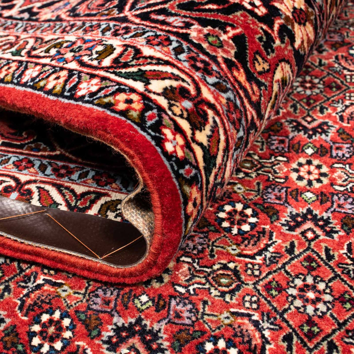 Perzisch tapijt - Bijar - 256 x 202 cm - donkerrood