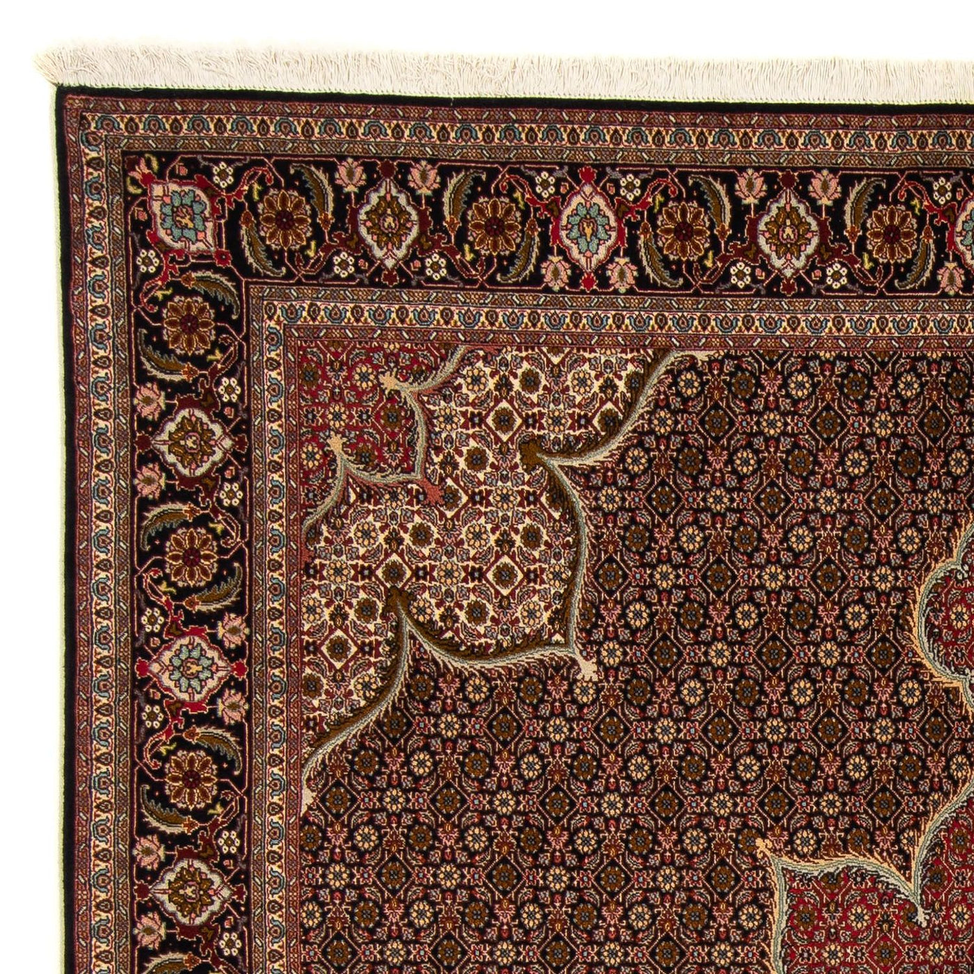 Tabriz Tapijt 211x204cm - Perzisch tapijt