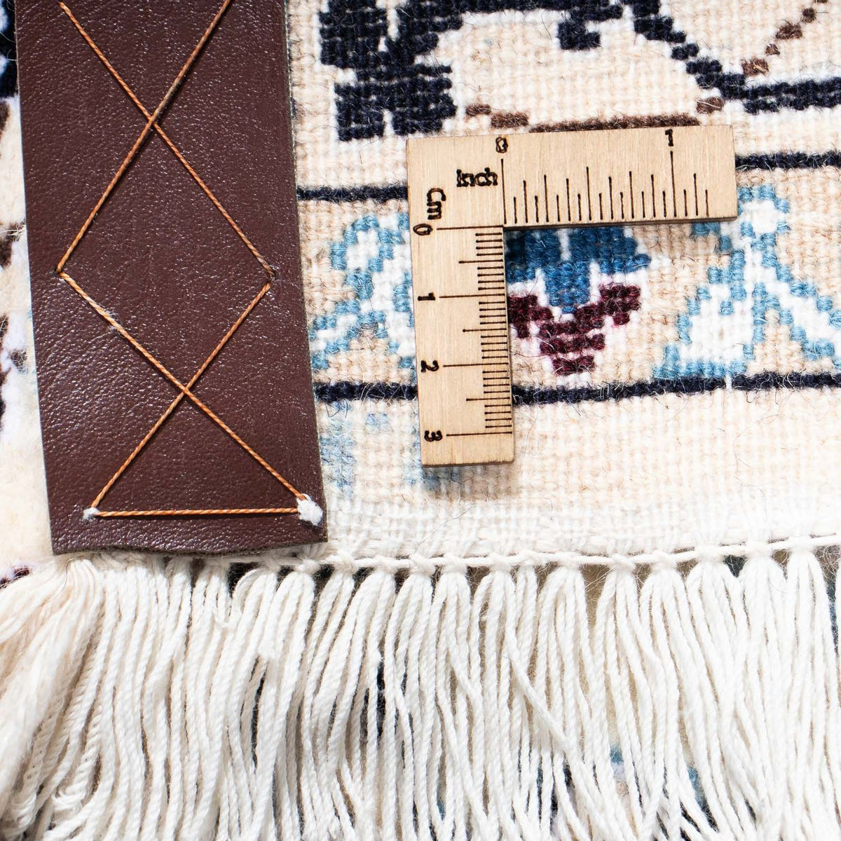 Perzisch tapijt - Nain - Koninklijk - 177 x 112 cm - beige