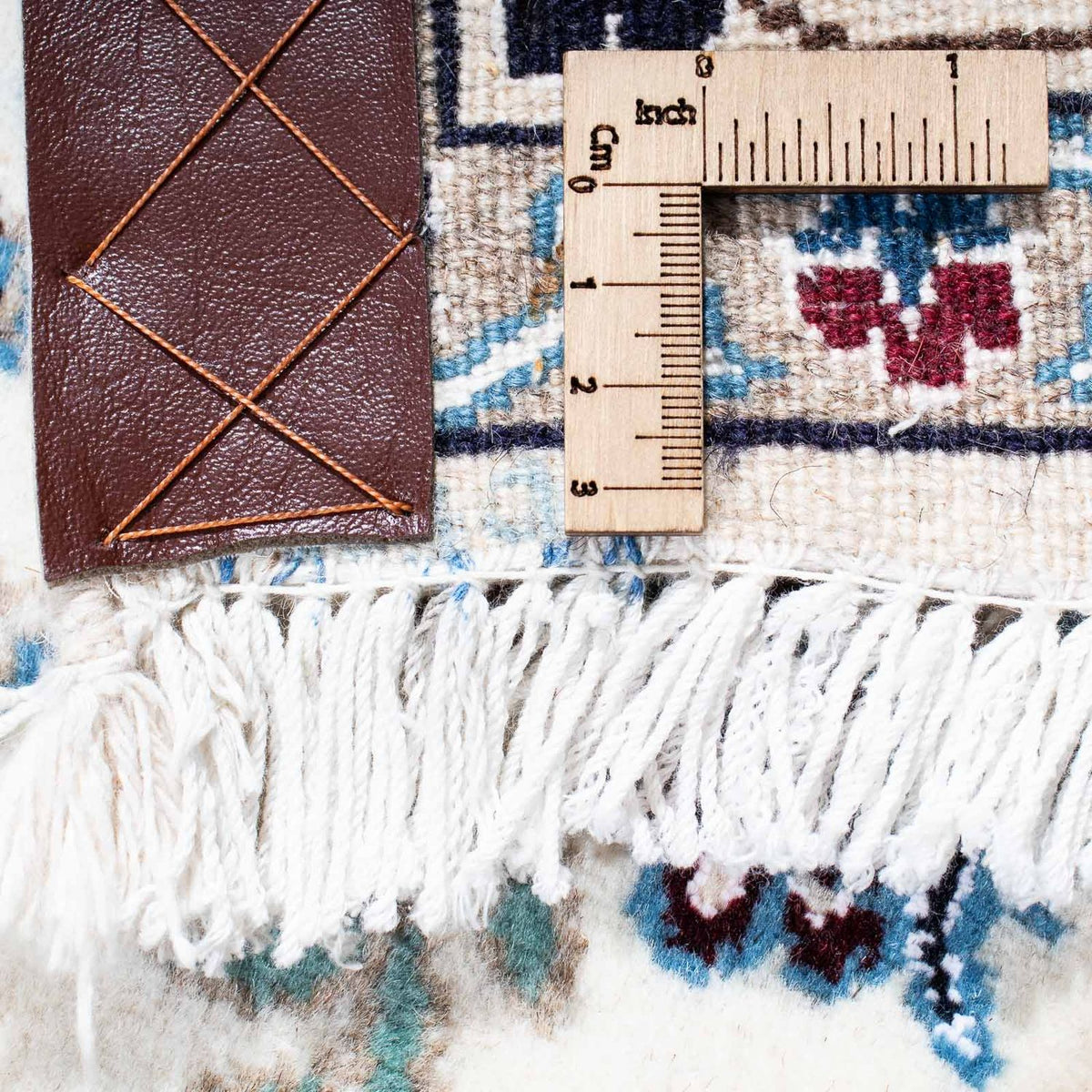 Perzisch tapijt - Nain - Koninklijk - 182 x 114 cm - beige