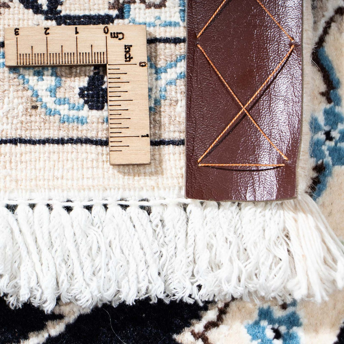 Perzisch tapijt - Nain - Koninklijk - 178 x 114 cm - beige