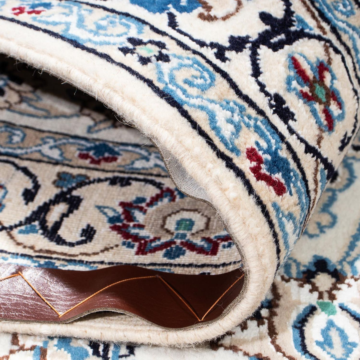 Perzisch tapijt - Nain - Koninklijk - 177 x 114 cm - beige