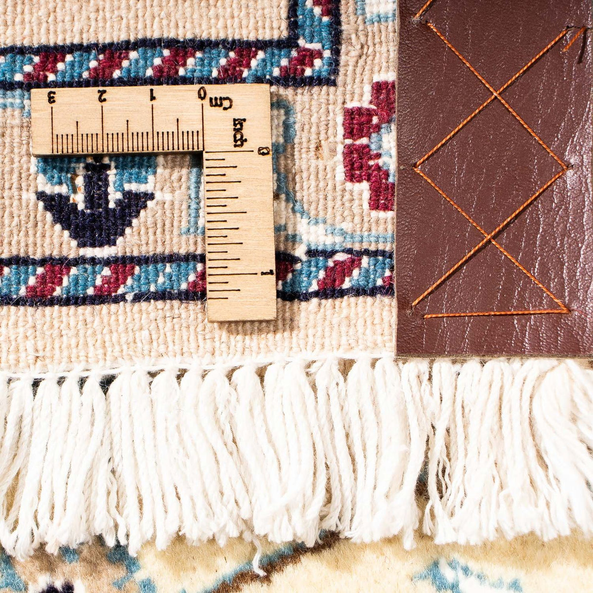 Perzisch tapijt - Nain - Koninklijk - 234 x 163 cm - beige