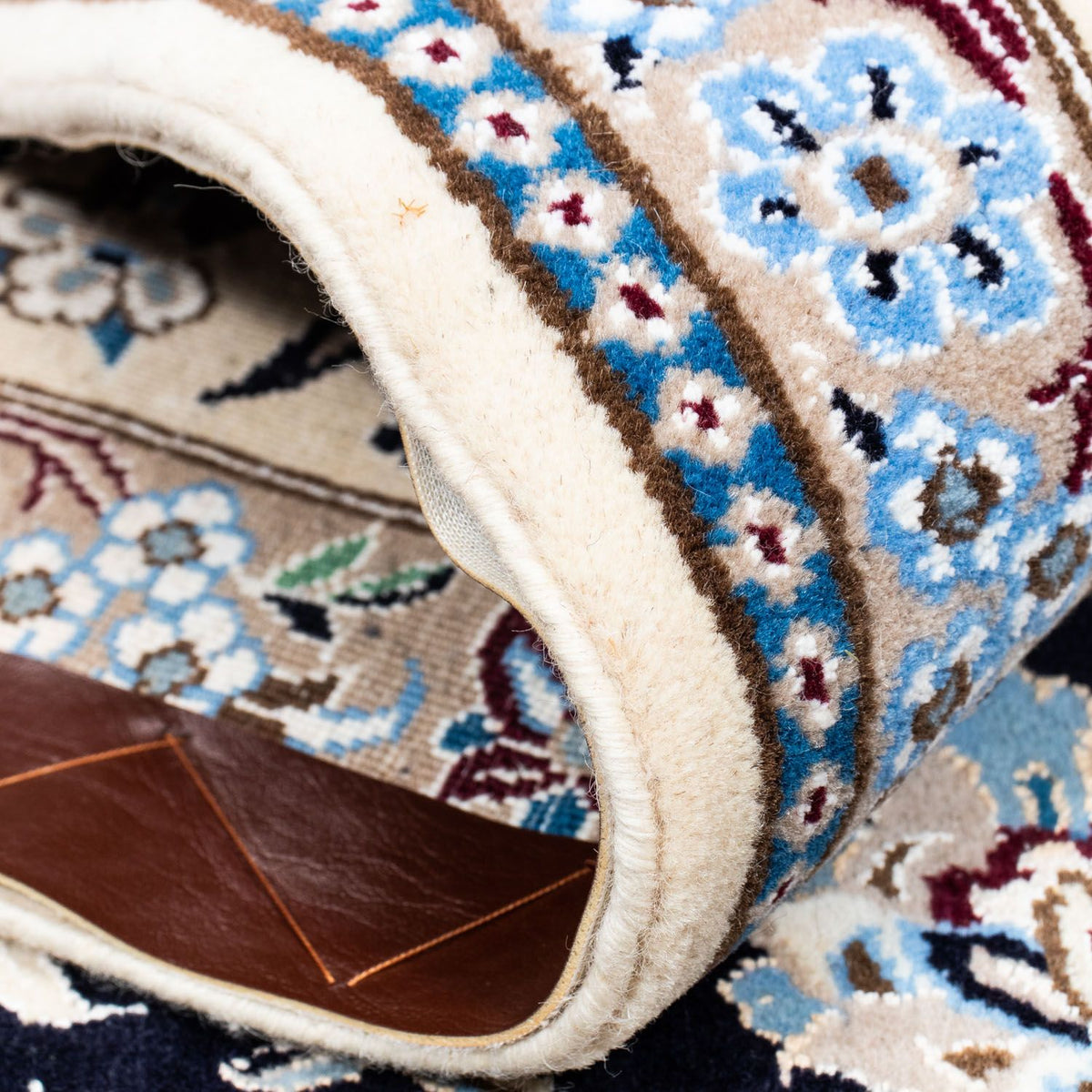 Perzisch tapijt - Nain - Koninklijk - 292 x 200 cm - zwart