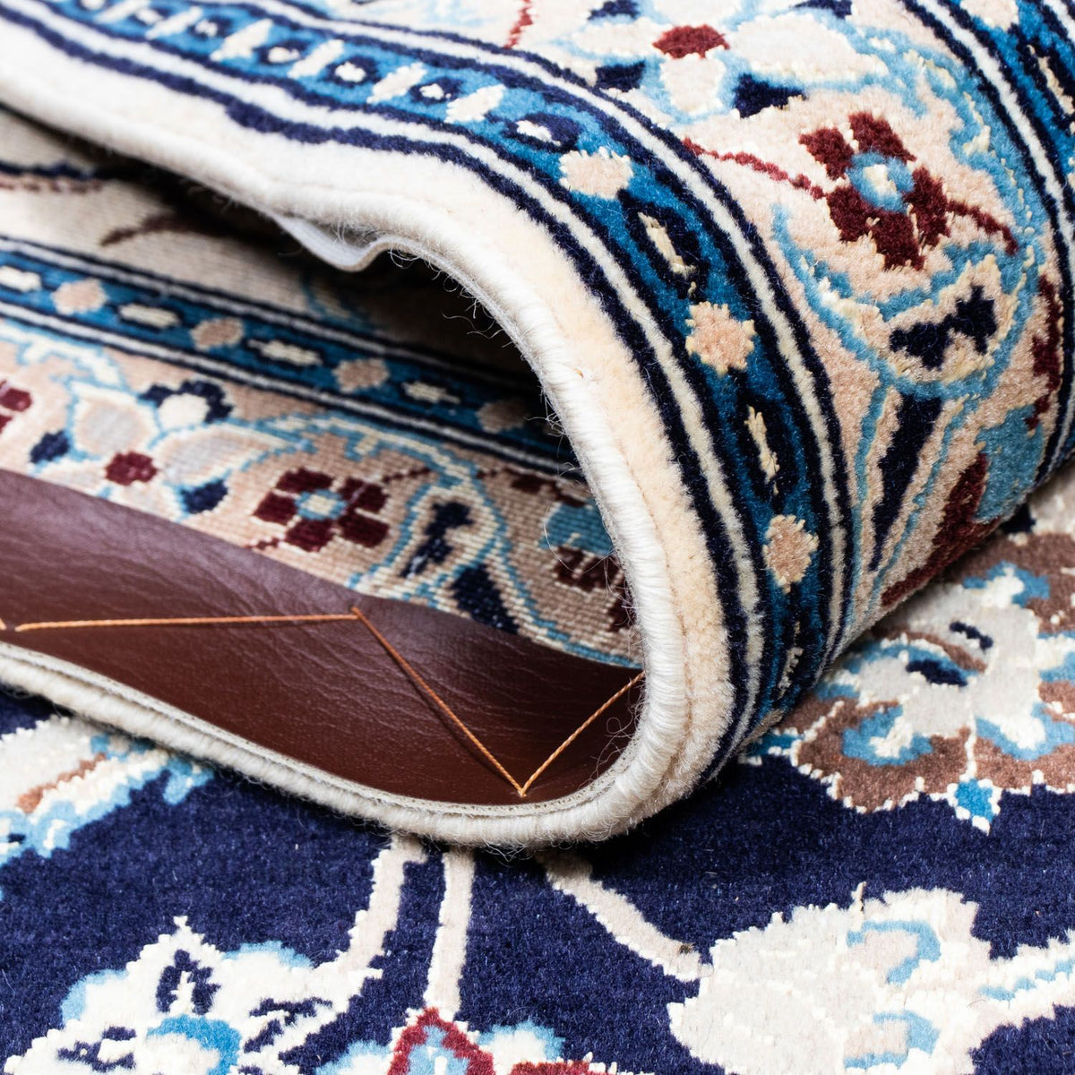 Perzisch tapijt - Nain - Koninklijk - 309 x 203 cm - zwart