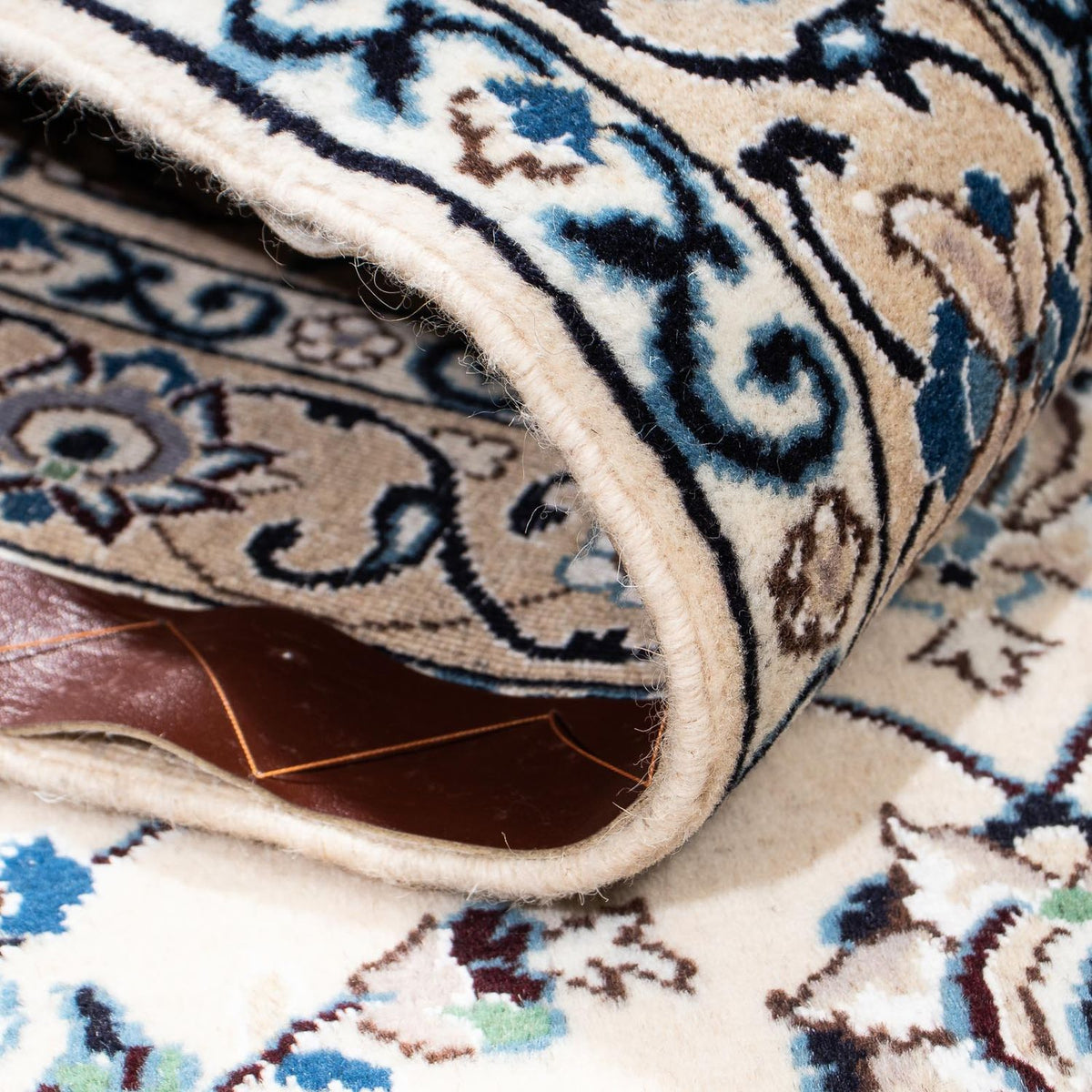 Perzisch tapijt - Nain - Koninklijk - 171 x 107 cm - beige