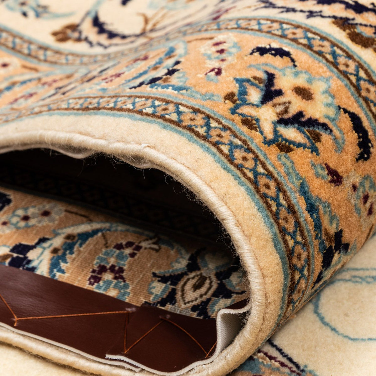 Perzisch tapijt - Nain - Premium - 356 x 250 cm - donker beige