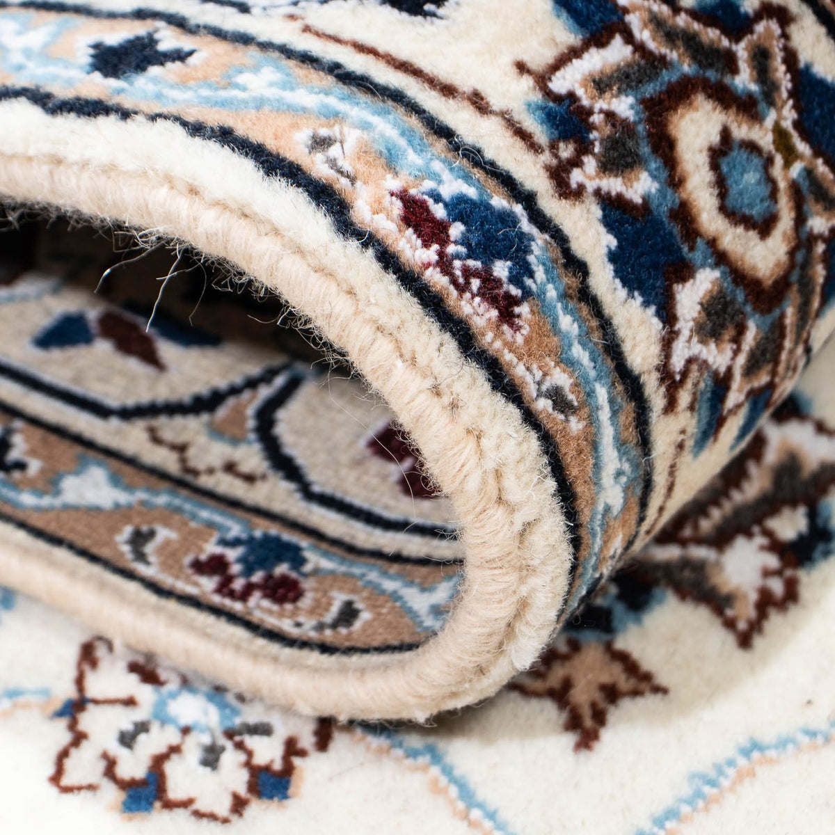 Perzisch tapijt - Nain - Koninklijk - 178 x 113 cm - beige