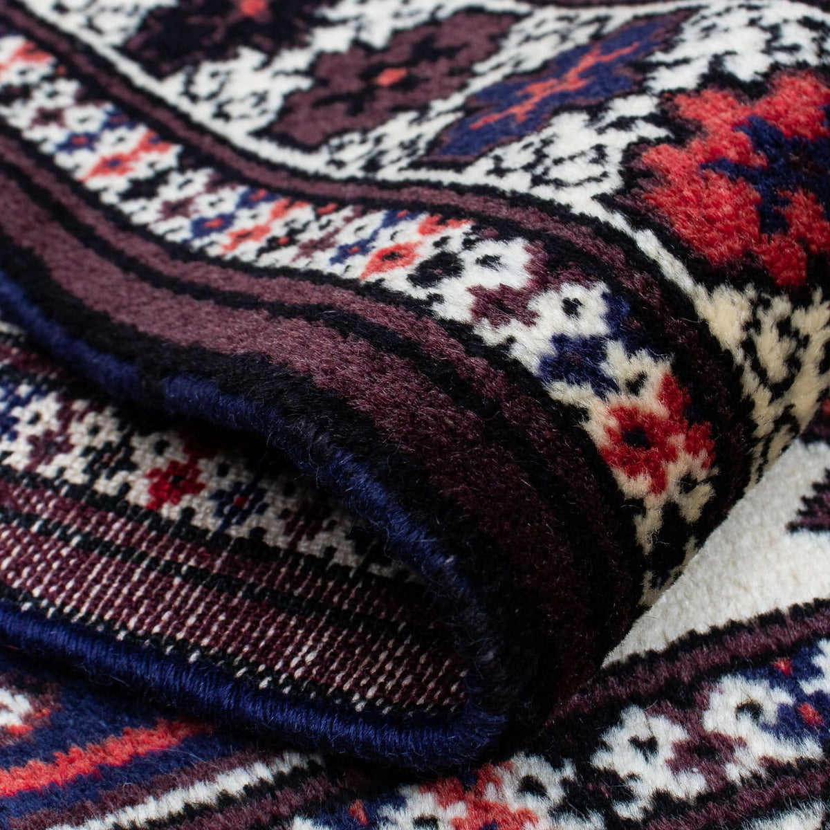 Turkaman tapijt - 139 x 87 cm - veelkleurig