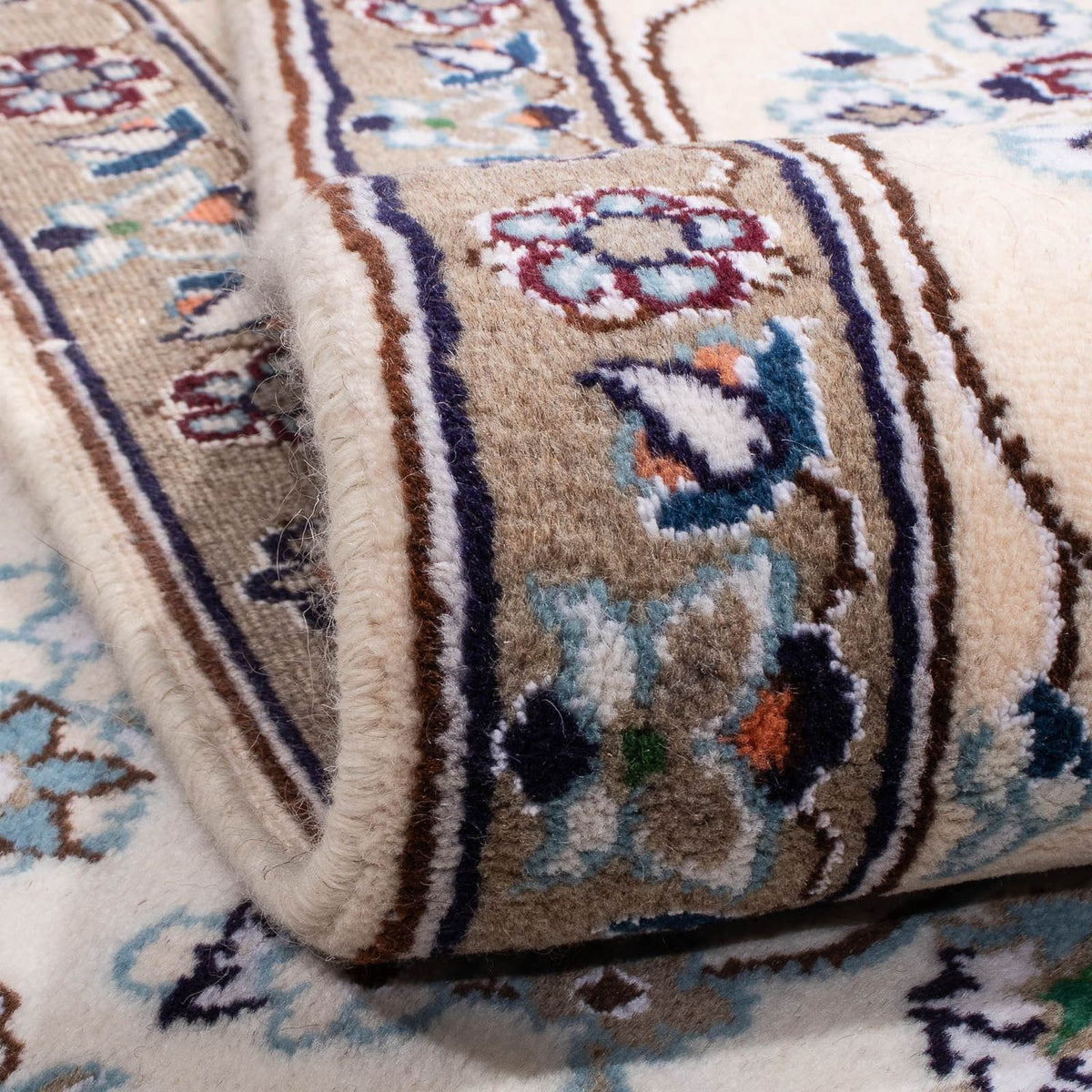 Perzisch tapijt - Nain - 282 x 198 cm - beige