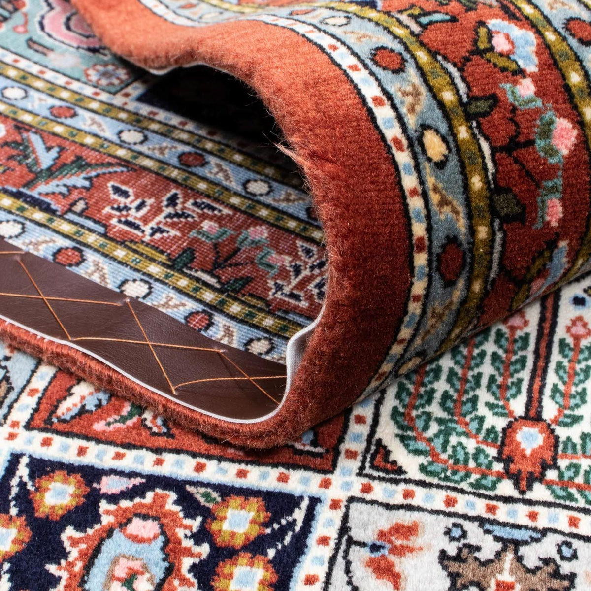 Perzisch tapijt - Klassiek - 224 x 137 cm - veelkleurig