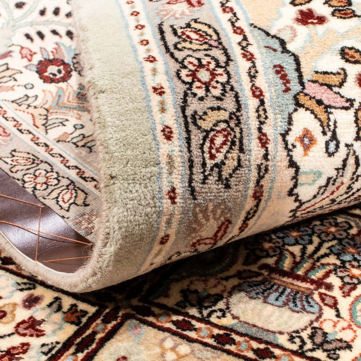 Perzisch tapijt - Klassiek - 236 x 188 cm - veelkleurig