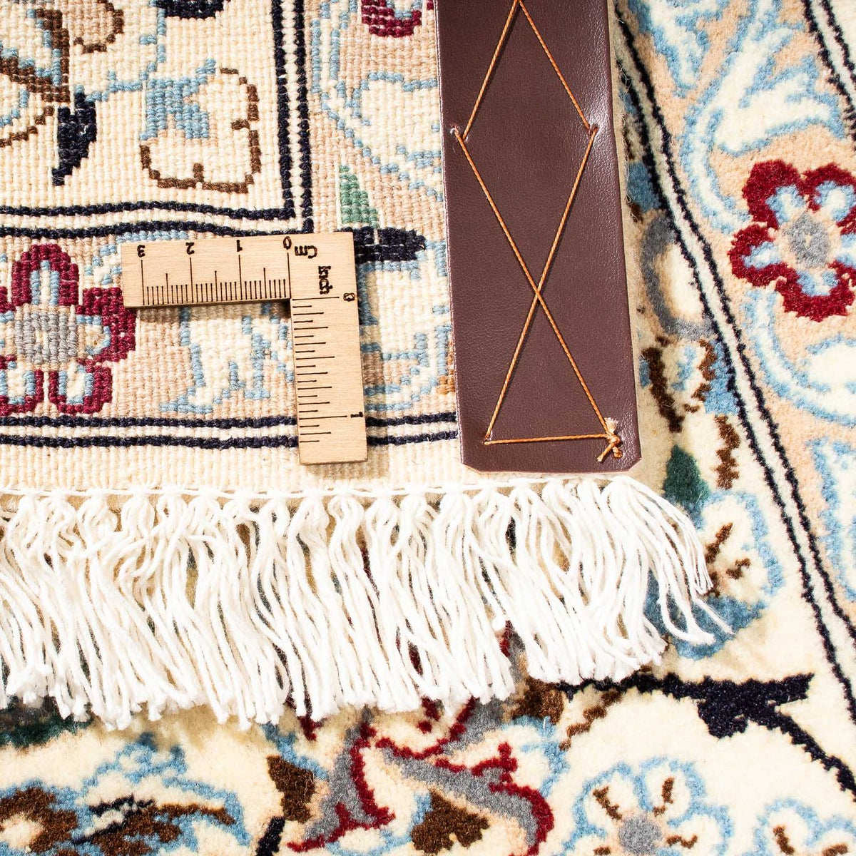 Perzisch tapijt - Nain - Koninklijk - 232 x 156 cm - beige