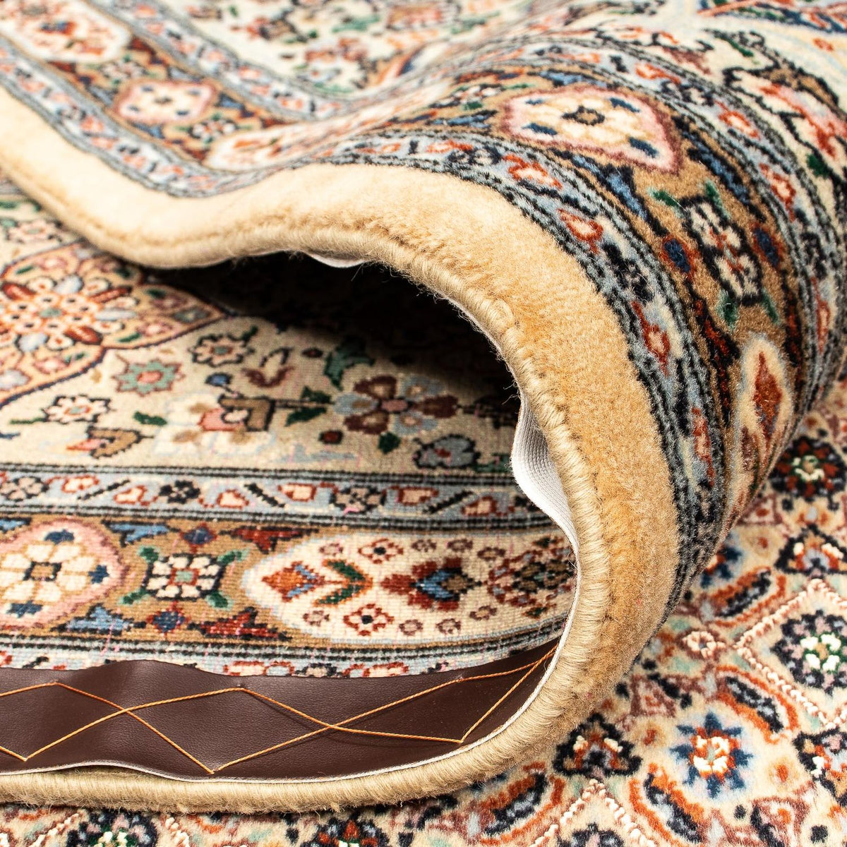 Perzisch tapijt - Klassiek - 351 x 236 cm - veelkleurig