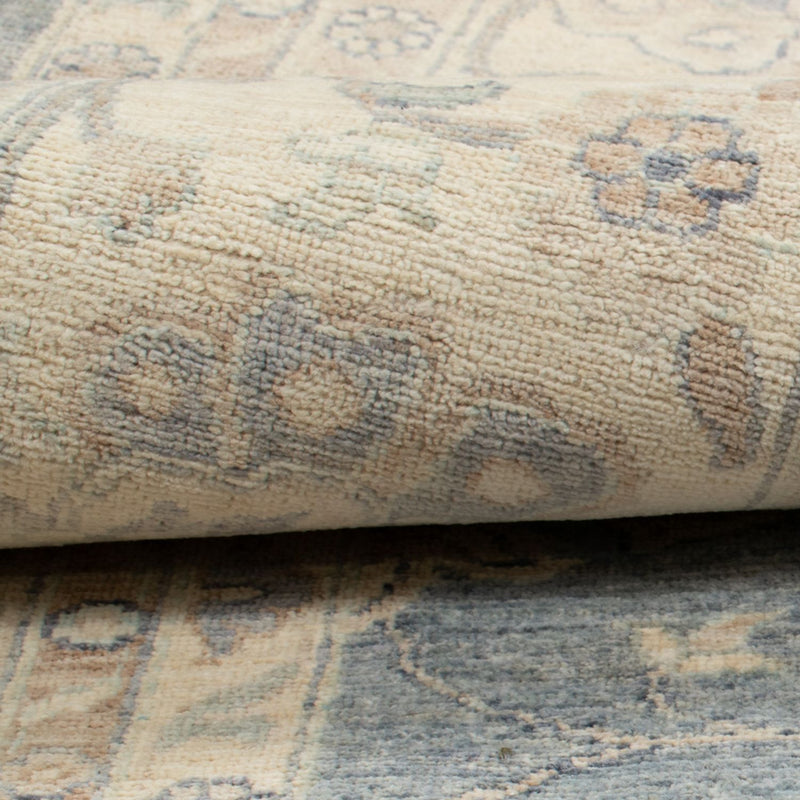 Ziegler tapijt - 440 x 347 cm - lichtgrijs