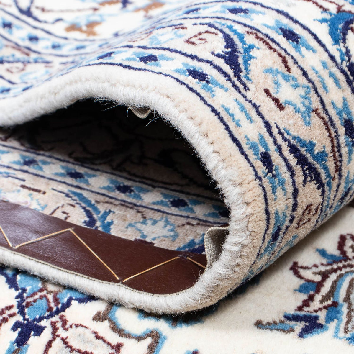 Perzisch tapijt - Nain - 291 x 199 cm - beige