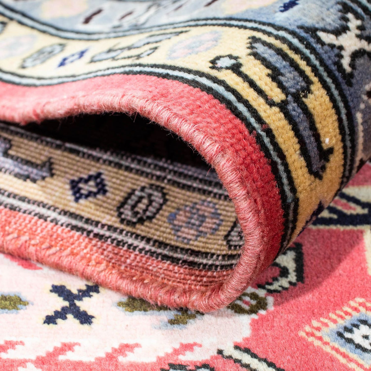 Perzisch tapijt - Nain - 241 x 168 cm - licht rood