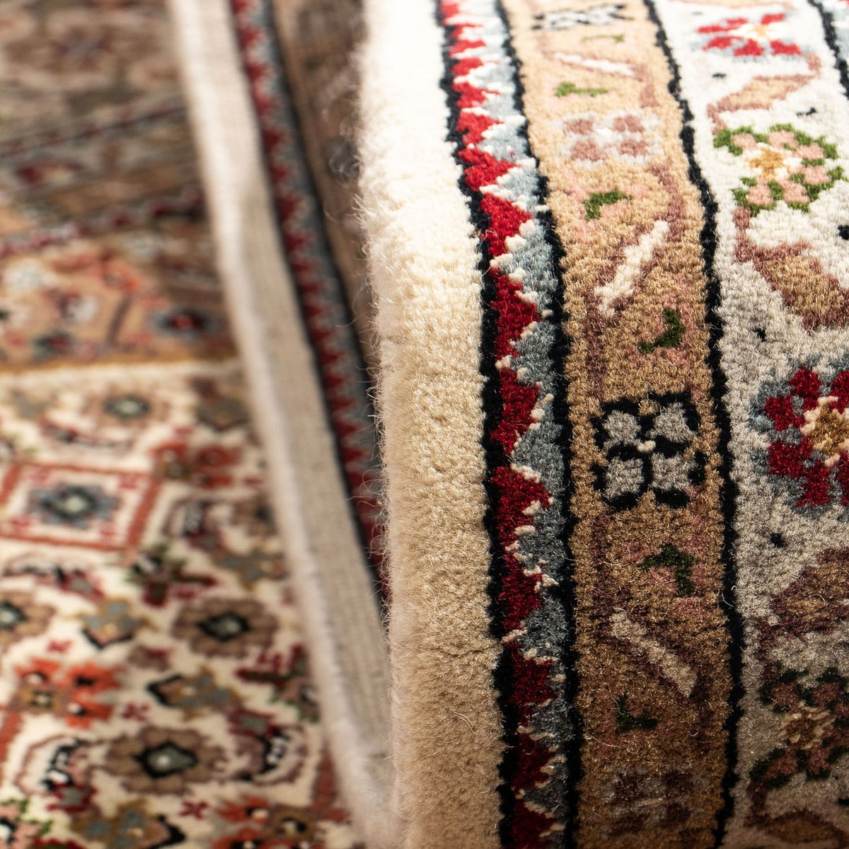 Perzisch tapijt - Tabriz - 239 x 172 cm - beige