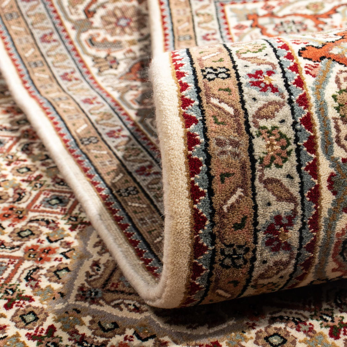 Perzisch tapijt - Tabriz - 241 x 173 cm - beige