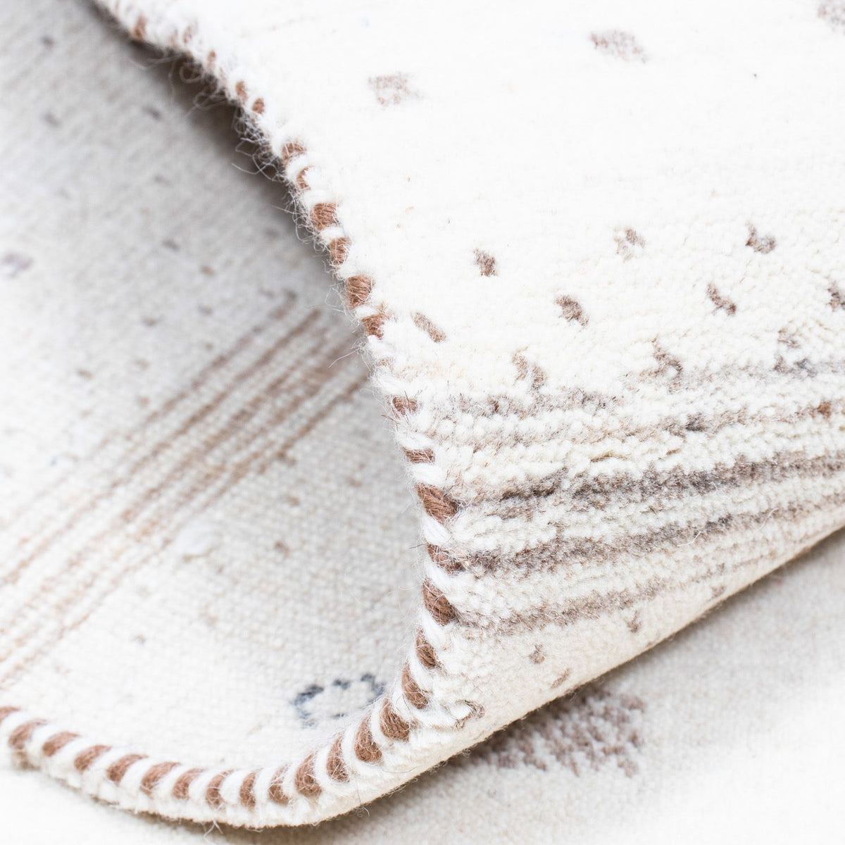 Gabbeh Tapijt - Loribaft Perzisch - 201 x 144 cm - beige