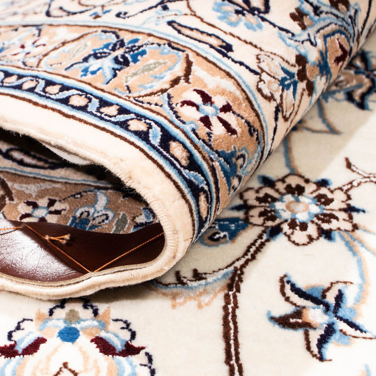 Perzisch tapijt - Nain - Premium - 243 x 160 cm - beige