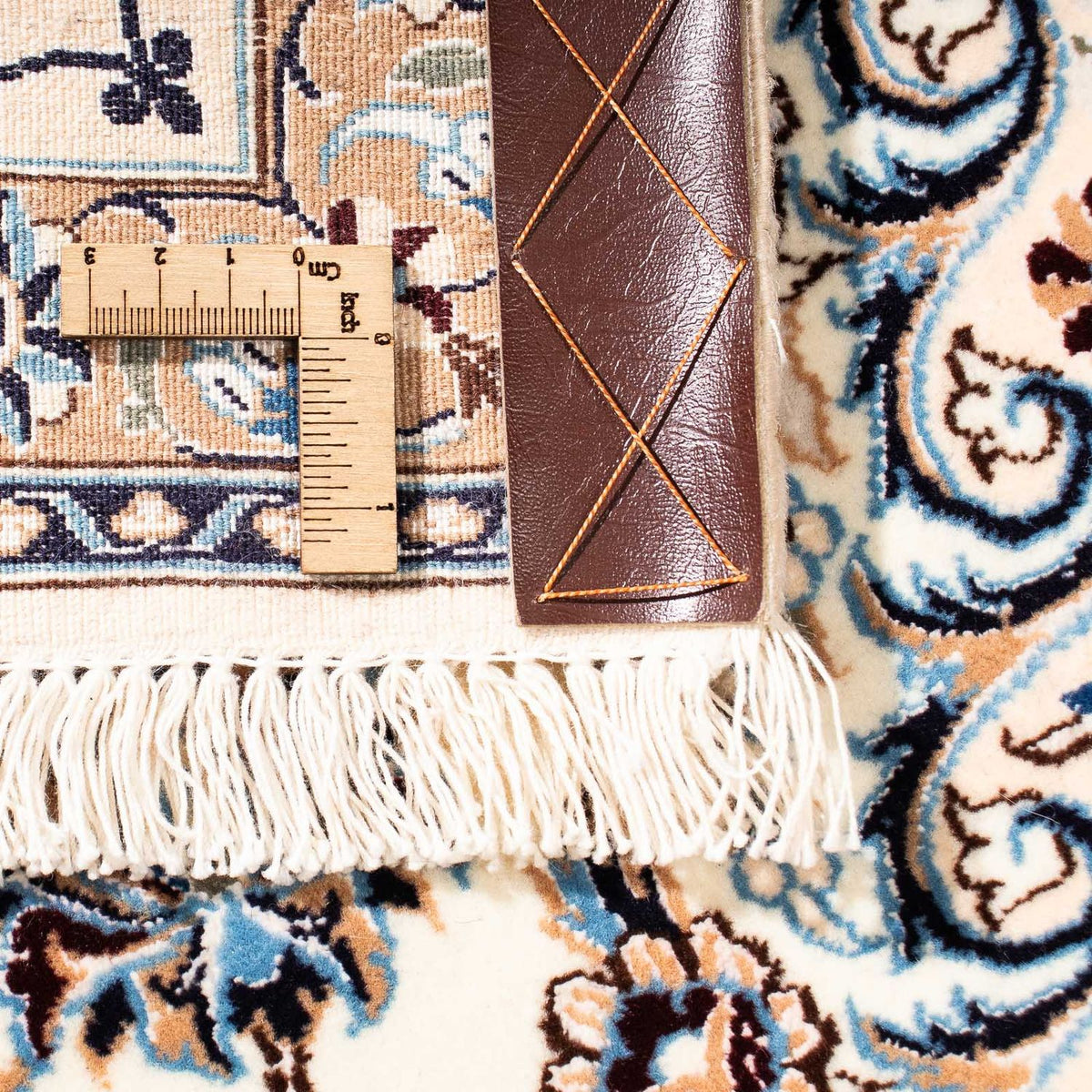 Perzisch tapijt - Nain - Premium - 243 x 160 cm - beige